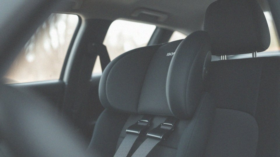Czy każdy fotelik pasuje do systemu ISOFIX?